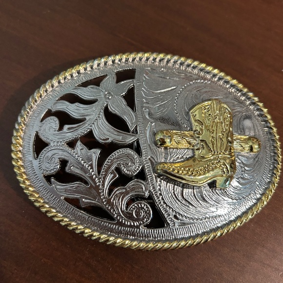 Western Silver and Gold Belt Buckle